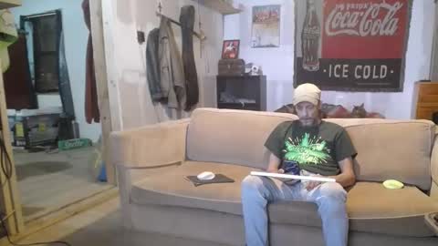 Snapshot of jay_short7863 chatting on 02.26.25 O F jay short786 online show from 02.26.25