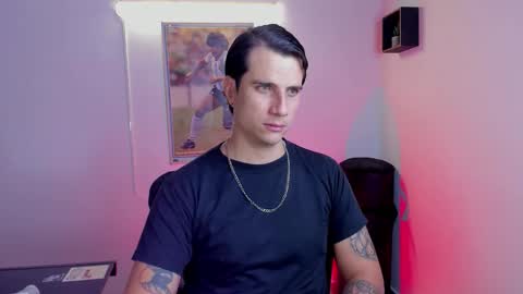 Snapshot of jayalvarrez_ chatting on 12.04.25 Jay Alvarrez online show from 12.04.25