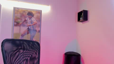 Snapshot of jayalvarrez_ chatting on 12.19.25 Jay Alvarrez online show from 12.19.25