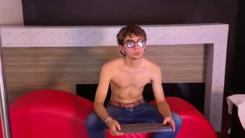 JONATHAN online show from 04.28.26