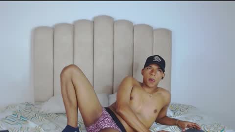 Snapshot of jaydenjhonson chatting on 10.29.25 jaydenjhonson online show from 10.29.25