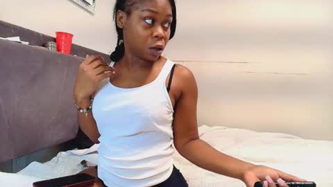 Snapshot of jaydomonique chatting on 11.01.25 Naomiruty online show from 11.01.25