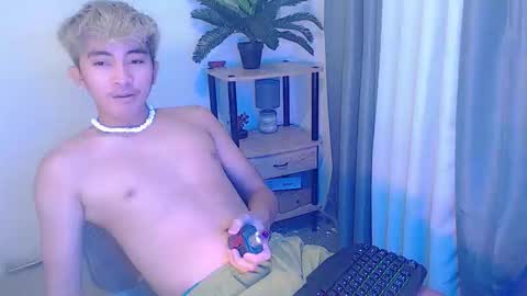 jaysee_hugecox online show from 05.07.26