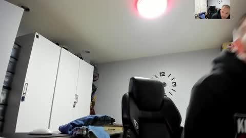 Snapshot of jaytaylorxxx chatting on 10.14.25 Jay Taylor online show from 10.14.25