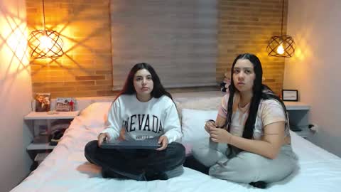 Snapshot of jazmin_dharius chatting on 11.24.25 Jazmin and Scarlett online show from 11.24.25