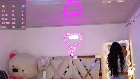 Snapshot of jazmin_tay chatting on 11.26.25 Jazmin online show from 11.26.25