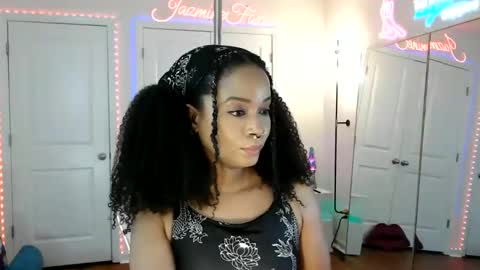 Snapshot of jazminefox chatting on 05.05.26 Jazmine Fox online show from 05.05.26