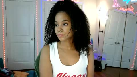 Snapshot of jazminefox chatting on 05.28.26 Jazmine Fox online show from 05.28.26