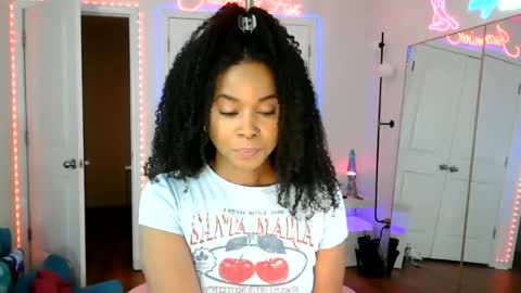 Snapshot of jazminefox chatting on 06.16.26 Jazmine Fox online show from 06.16.26