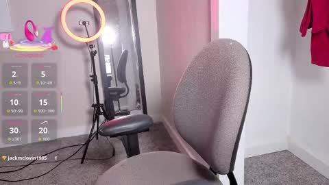 jazmyn6969 online show from 10.23.25