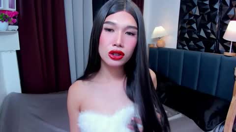 Snapshot of jchugecock chatting on 11.12.25 jchugecock online show from 11.12.25