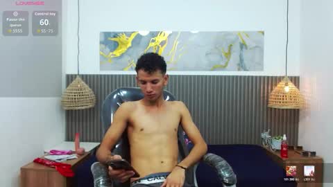 jdwhite18 online show from 03.10.26