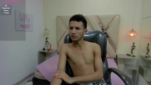 jdwhite18 online show from 05.22.26