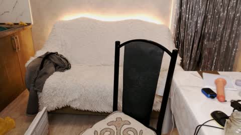 Angel online show from 12.12.24