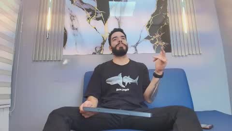 Snapshot of jean_lewis2 chatting on 02.19.26 JEAN online show from 02.19.26