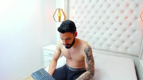 JEAN online show from 04.16.26