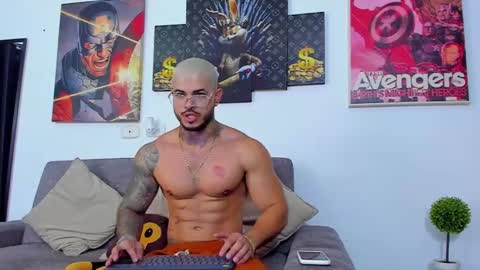 Snapshot of jean_lopez chatting on 12.29.24 Jean axelcrow Modelo Independiente online show from 12.29.24