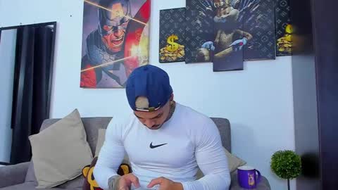 Snapshot of jean_lopez chatting on 01.27.25 Jean axelcrow Modelo Independiente online show from 01.27.25