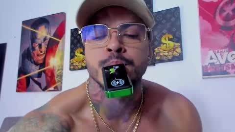 Snapshot of jean_lopez chatting on 03.02.25 Jean axelcrow Modelo Independiente online show from 03.02.25