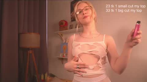 Snapshot of jeancoleex chatting on 03.11.25 Jean online show from 03.11.25