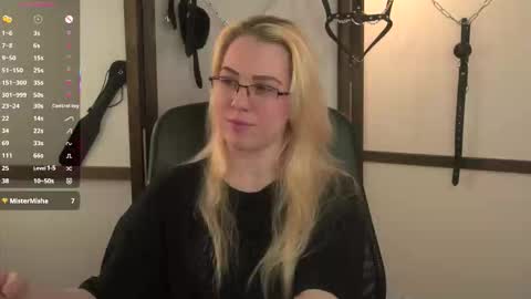 Snapshot of jeancoleex chatting on 10.06.25 Jean online show from 10.06.25