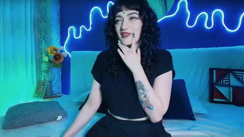 Snapshot of jeannesabatier chatting on 04.18.26 Jean online show from 04.18.26