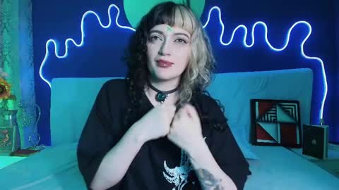 Snapshot of jeannesabatier chatting on 04.30.26 Jean online show from 04.30.26