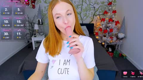 Snapshot of jeanniefox_ chatting on 12.29.24 jeanniefox_ online show from 12.29.24