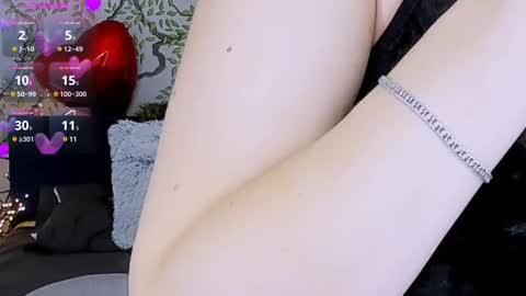 Snapshot of jeanniefox_ chatting on 02.26.25 jeanniefox_ online show from 02.26.25