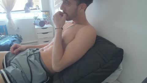 Snapshot of jeanpierbello7 chatting on 04.24.26 jean pier bello Silva online show from 04.24.26