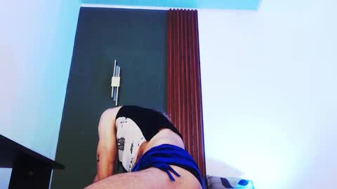 Snapshot of jeanys_sneider chatting on 11.22.25 Jeays online show from 11.22.25