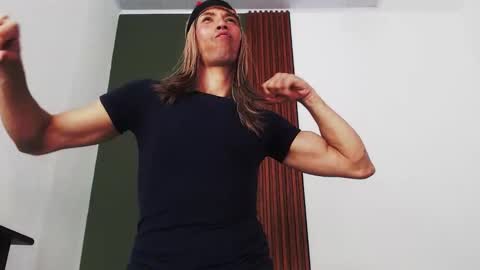 Snapshot of jeanys_sneider chatting on 11.25.25 Jeays online show from 11.25.25