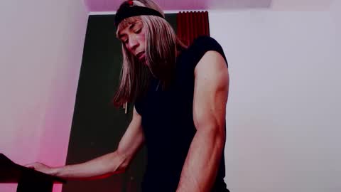 Snapshot of jeanys_sneider chatting on 12.20.25 Jeays online show from 12.20.25