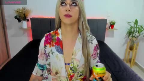  ashley   online show from 11.04.25