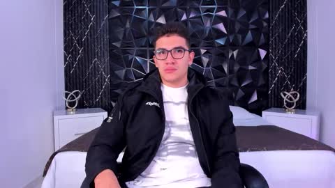 Snapshot of jeffdaltton chatting on 11.14.25 Jeff online show from 11.14.25