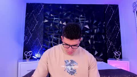 Snapshot of jeffdaltton chatting on 11.15.25 Jeff online show from 11.15.25