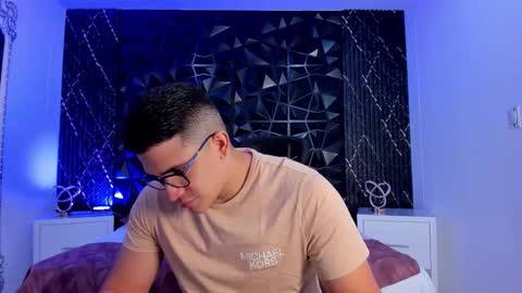 Snapshot of jeffdaltton chatting on 11.25.25 Jeff online show from 11.25.25