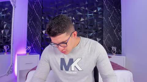 Snapshot of jeffdaltton chatting on 12.01.25 Jeff online show from 12.01.25