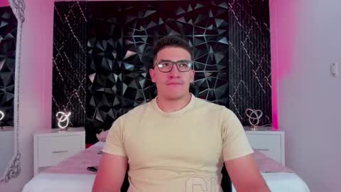 Snapshot of jeffdaltton chatting on 12.17.25 Jeff online show from 12.17.25