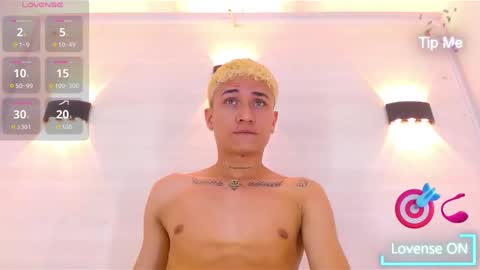 Snapshot of jeic_18 chatting on 09.26.25 jeic 18 online show from 09.26.25