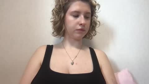 Snapshot of jelly_gum chatting on 03.18.26 Inna online show from 03.18.26