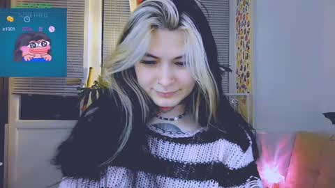 Snapshot of jelyaa chatting on 12.19.24 Jelya online show from 12.19.24