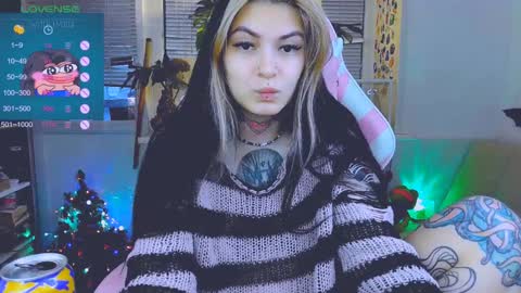 Snapshot of jelyaa chatting on 12.28.24 Jelya online show from 12.28.24