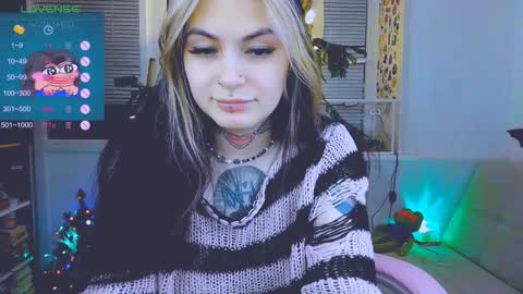 Snapshot of jelyaa chatting on 12.28.24 Jelya online show from 12.28.24