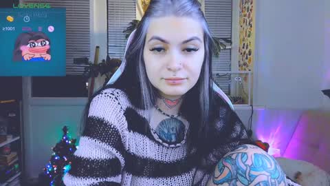 Snapshot of jelyaa chatting on 12.30.24 Jelya online show from 12.30.24