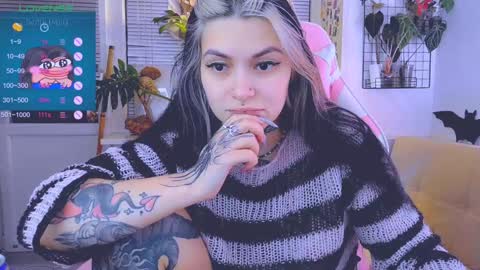 Snapshot of jelyaa chatting on 01.31.25 Jelya online show from 01.31.25