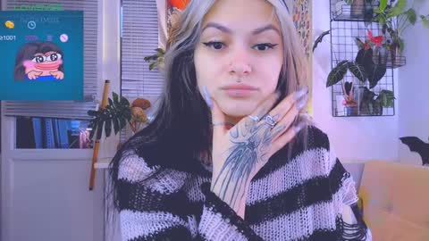 Snapshot of jelyaa chatting on 02.01.25 Jelya online show from 02.01.25