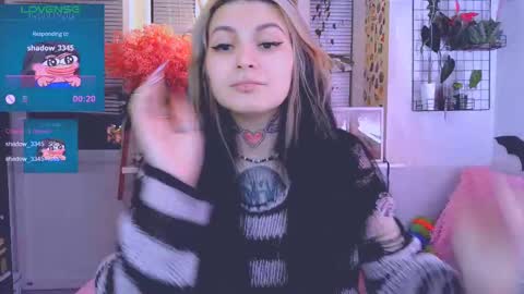 Snapshot of jelyaa chatting on 02.21.25 Jelya online show from 02.21.25