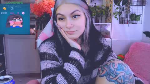 Snapshot of jelyaa chatting on 03.04.25 Jelya online show from 03.04.25