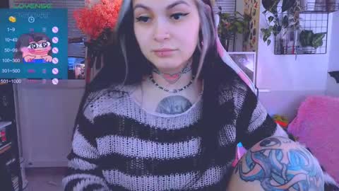 Snapshot of jelyaa chatting on 03.05.25 Jelya online show from 03.05.25